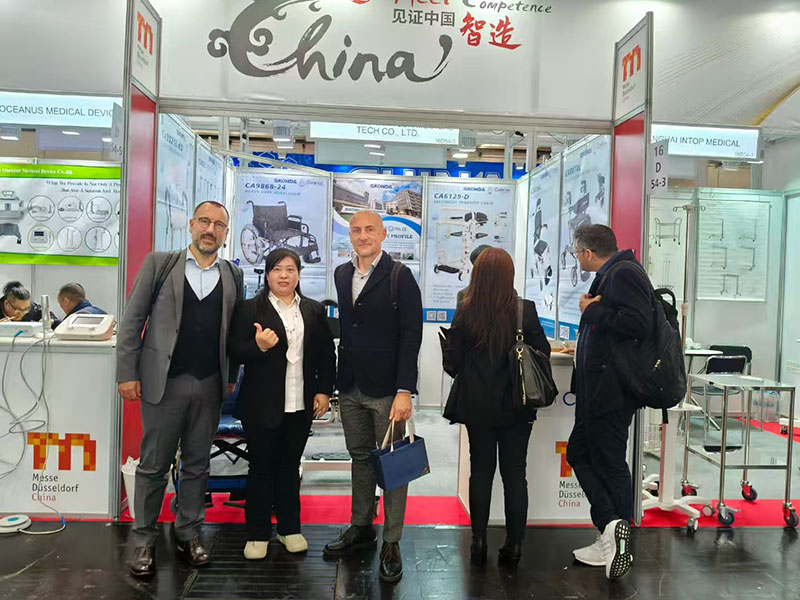 Yuteng Medical in Dubai exhibition